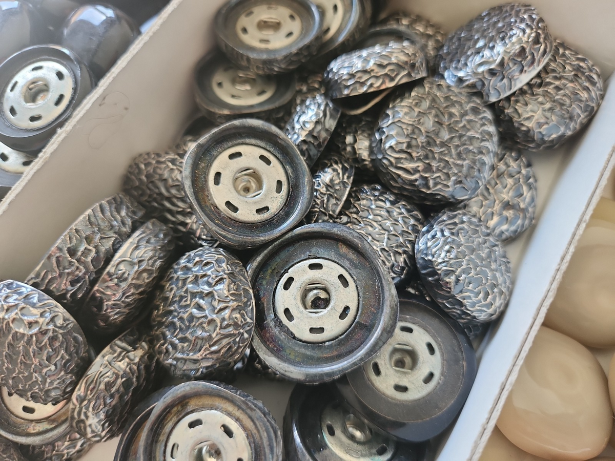 Gros lot cache boutons pressions vintage mercerie