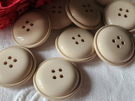 lot 6 gros boutons vintage beige blanc cassé 2,7 cm ref 3308