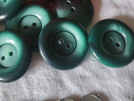 Lot 6 gros boutons vintage vert camaieu  trous 2,7 cm ref 5348