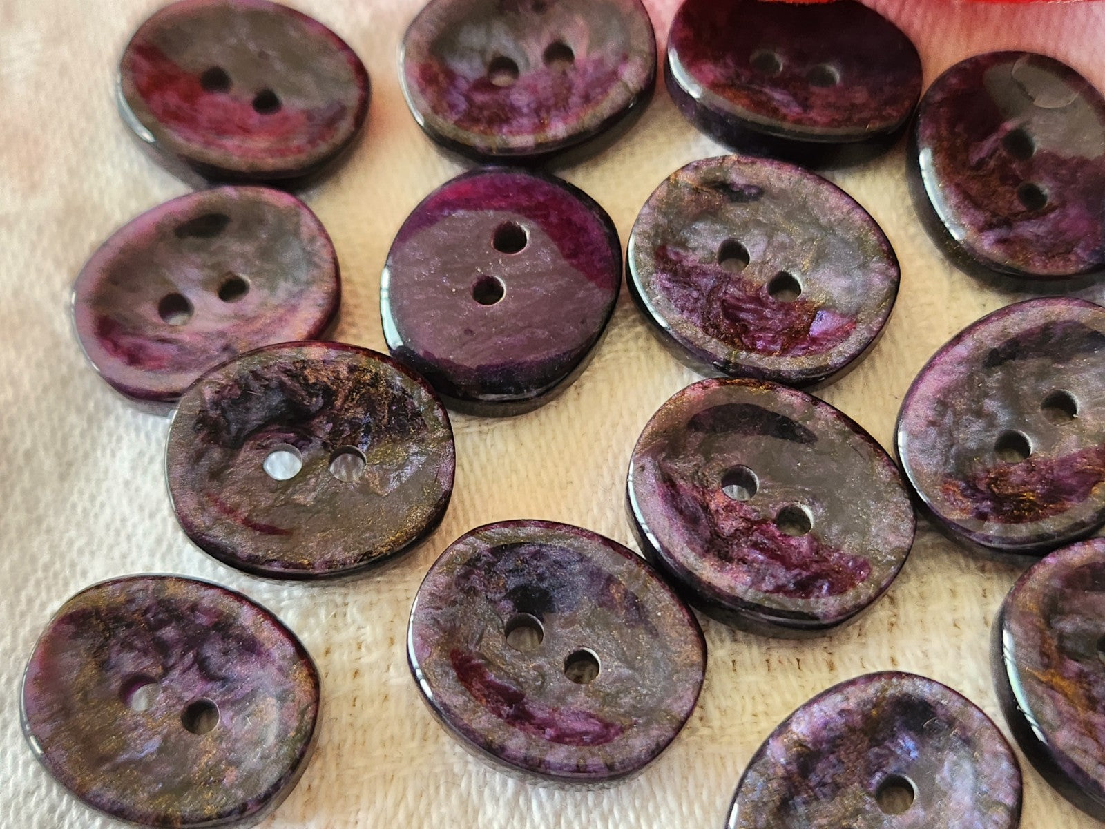 Lot 14 boutons vintage  violet moucheté ovale  1,2 sur 1,5 cm ref 5975