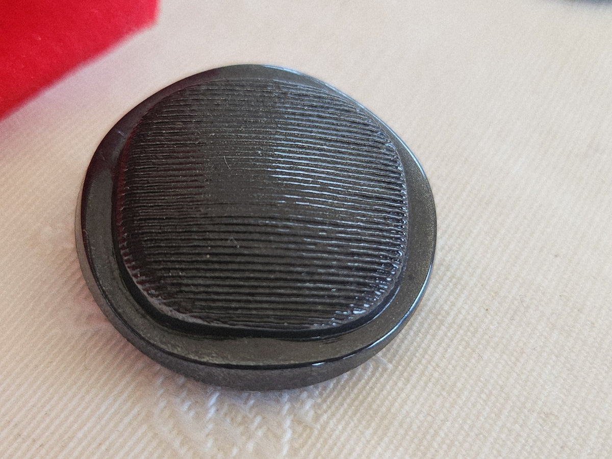 Gros bouton ancien en verre gris anthracite vintage 2,6 cm ou 26 mm G4P