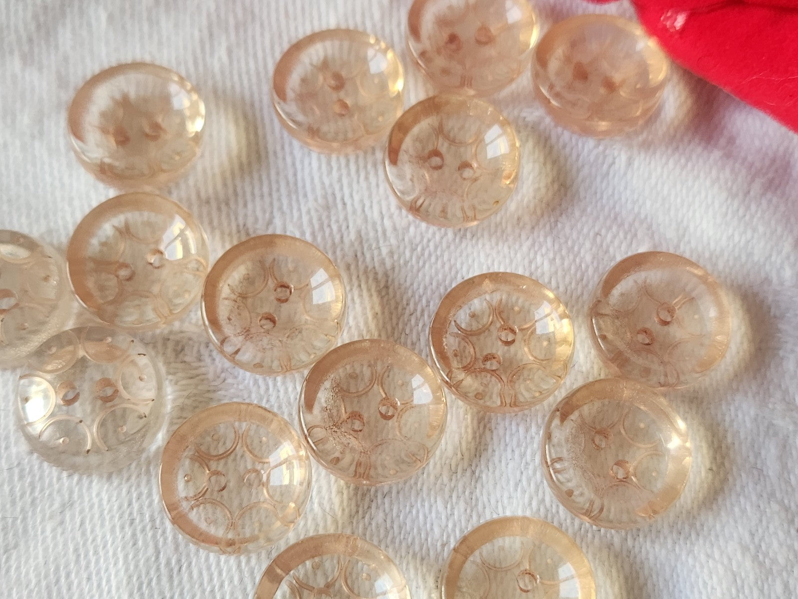 Lot 15 ravissants boutons anciens ciselé 1,2 cm ref 5063
