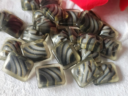 Lot 12 boutons vintage gris  inclusion paillette 1,2  sur 1,4 cm ref 350