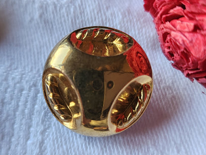 Gros bouton ancien en verre doré bombé joli  pied 2,2 cm D9K