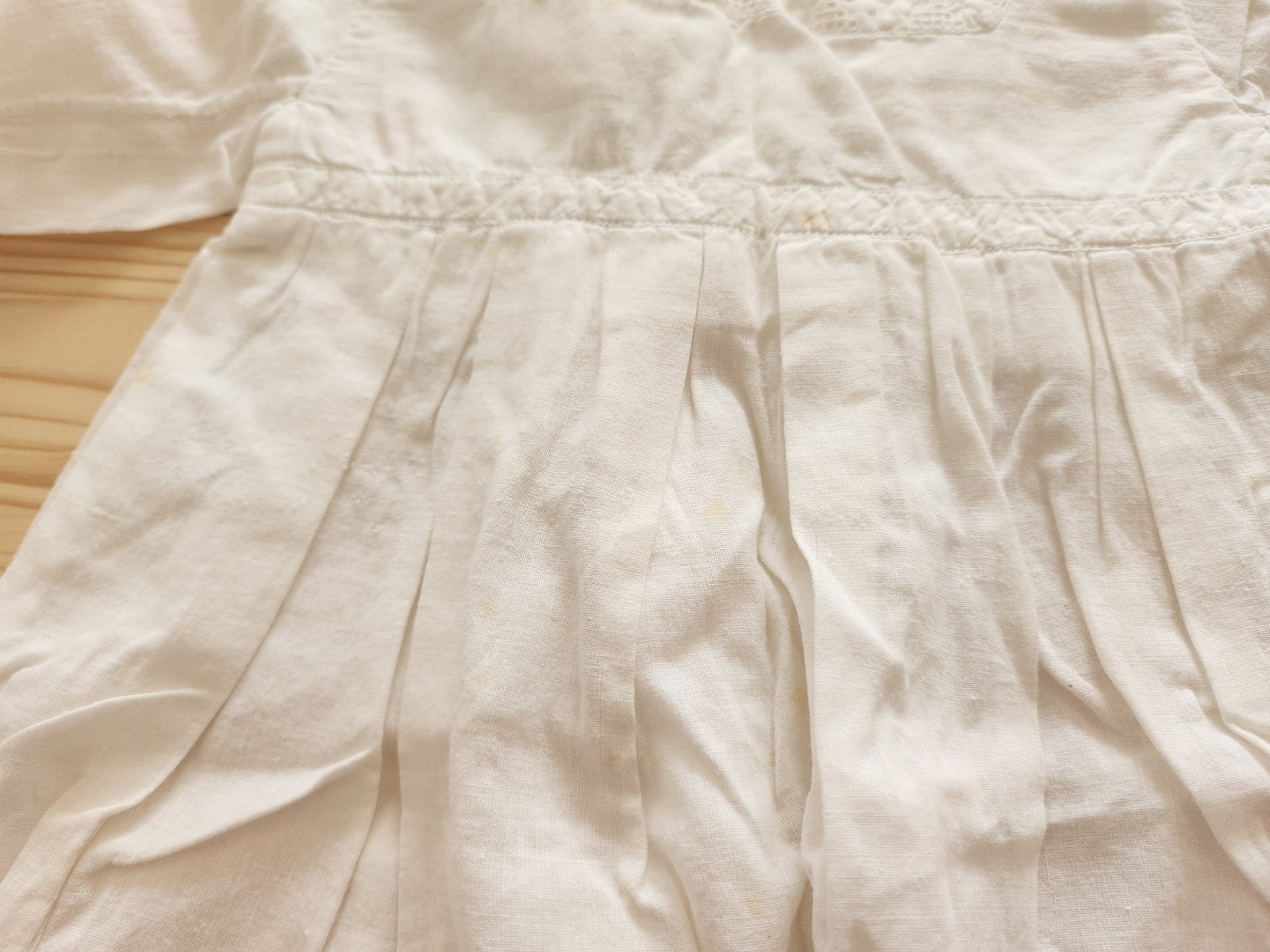 Petite robe ancienne enfant poupée blanc fine dentelle jour B6