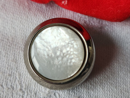 Gros bouton vintage monture métal coeur nacre bombé   2,3 cm D12K