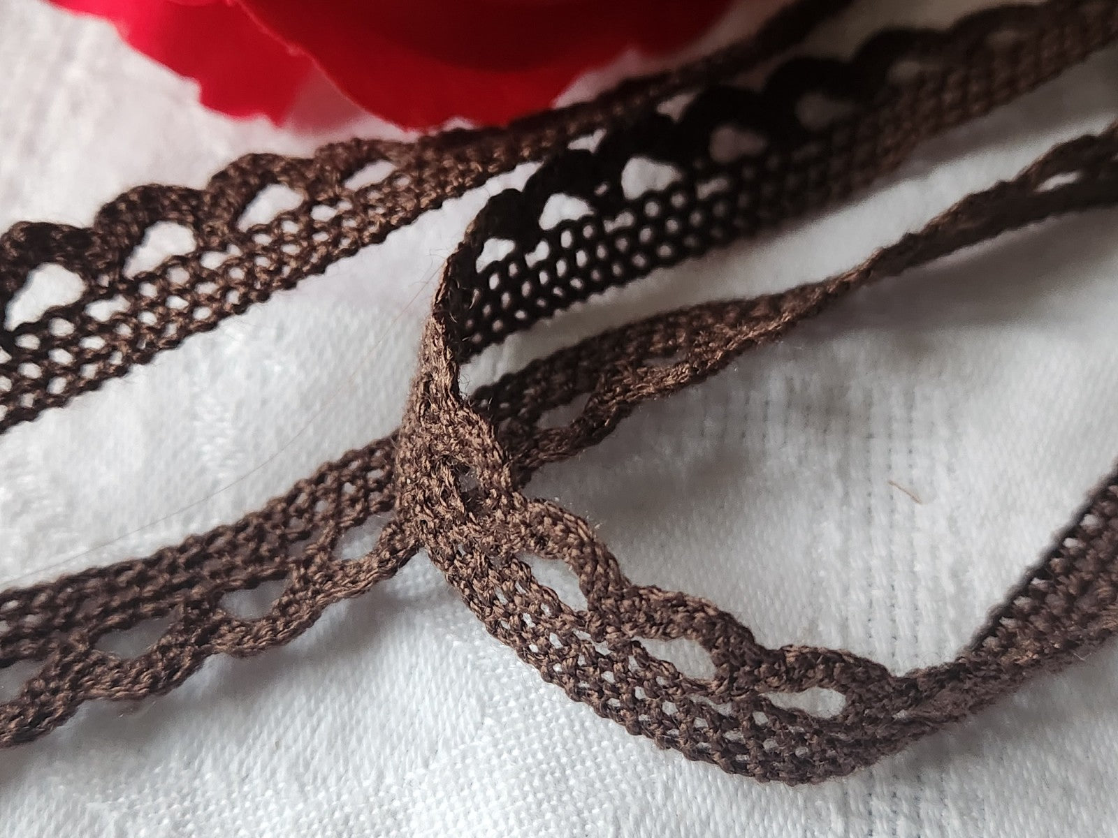 Dentelle vintage marron coton 5 métres sur 1,2 cm A1