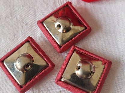 Trio gros boutons anciens  tissu vintage carre rose  pied 2,4 cm D18K