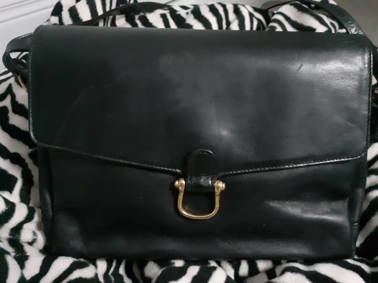 Ancien sac en main en cuir Souple noir retro magasin Printemps