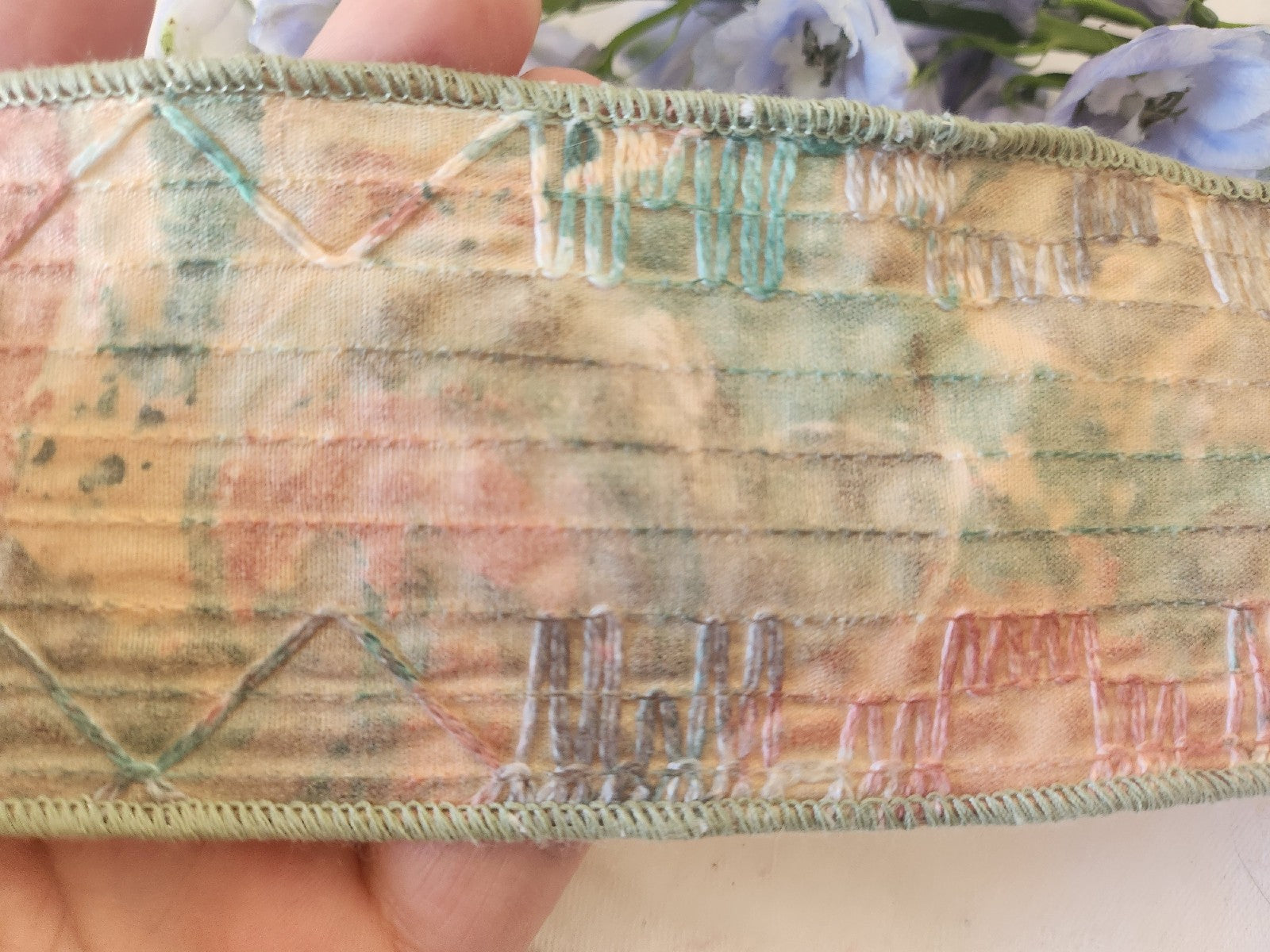 Large galon ruban  vintage sur 6,8 cm année 80/90 bord fil métal  au métre B9