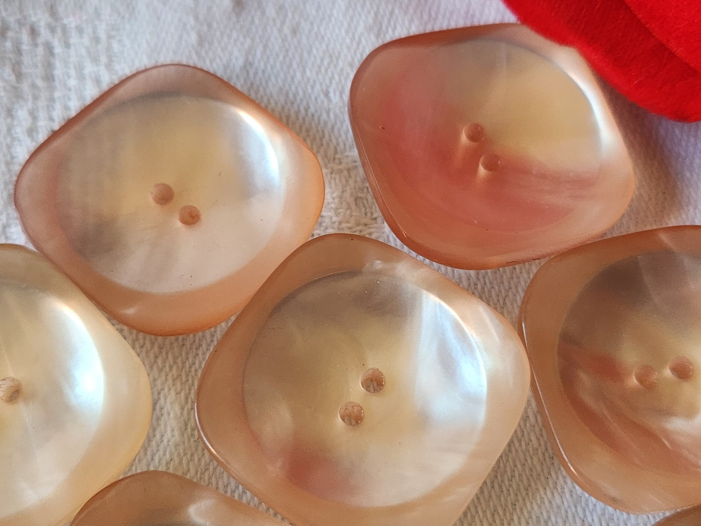 Lot 8  gros boutons vintage nacrés panaché 2,5 cm rose trou ref 2640