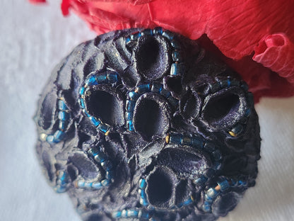 Enorme bouton vintage bleu chaine perlé  pied 4,3 cm ref 2644