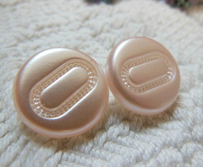 Duo boutons anciens en verre rose pâle  effet satiné diamètre: 1,5 cm D15P