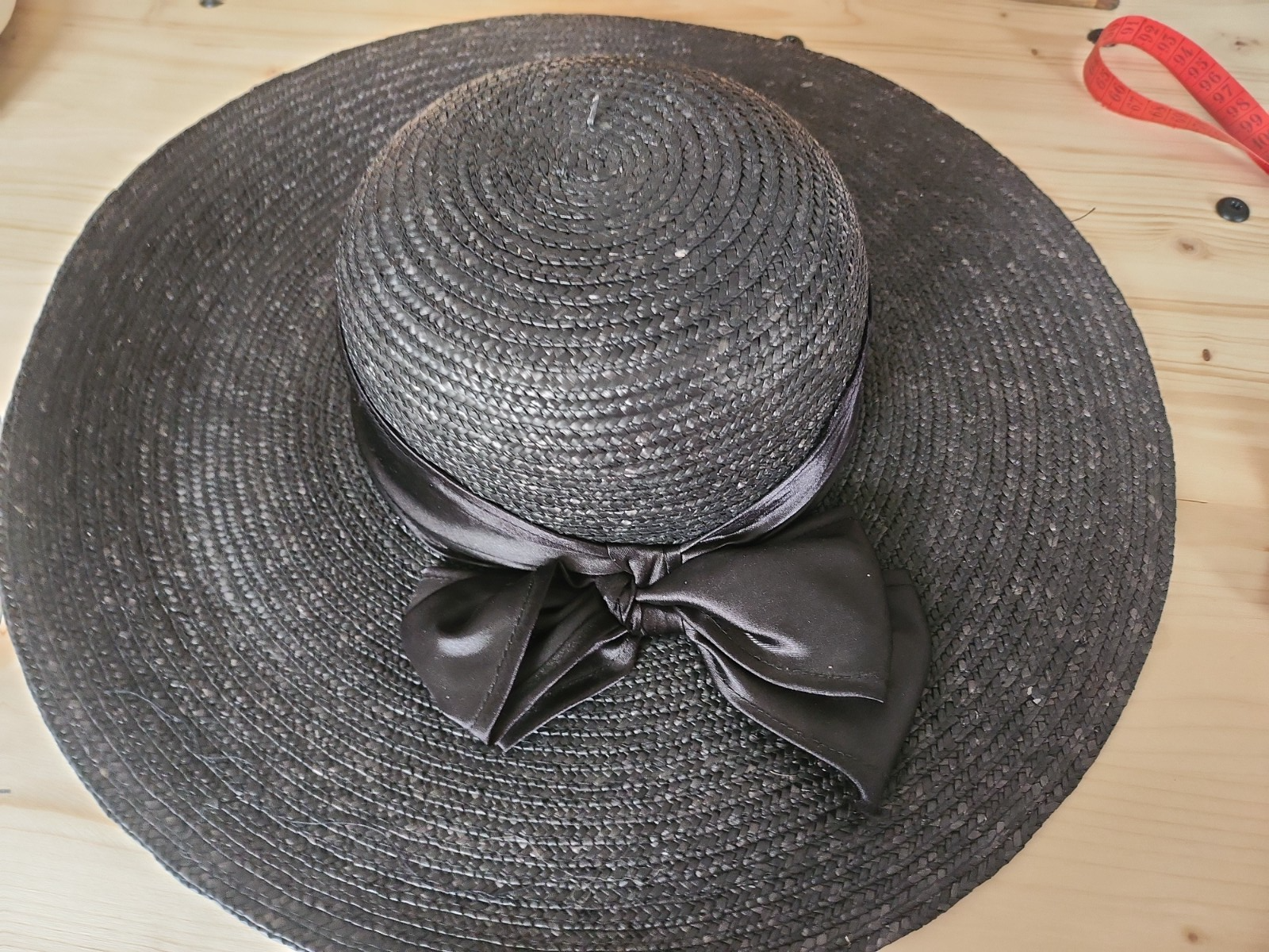 Lot 12 chapeaux de cérémonies année 1990/2000 voir description annonce