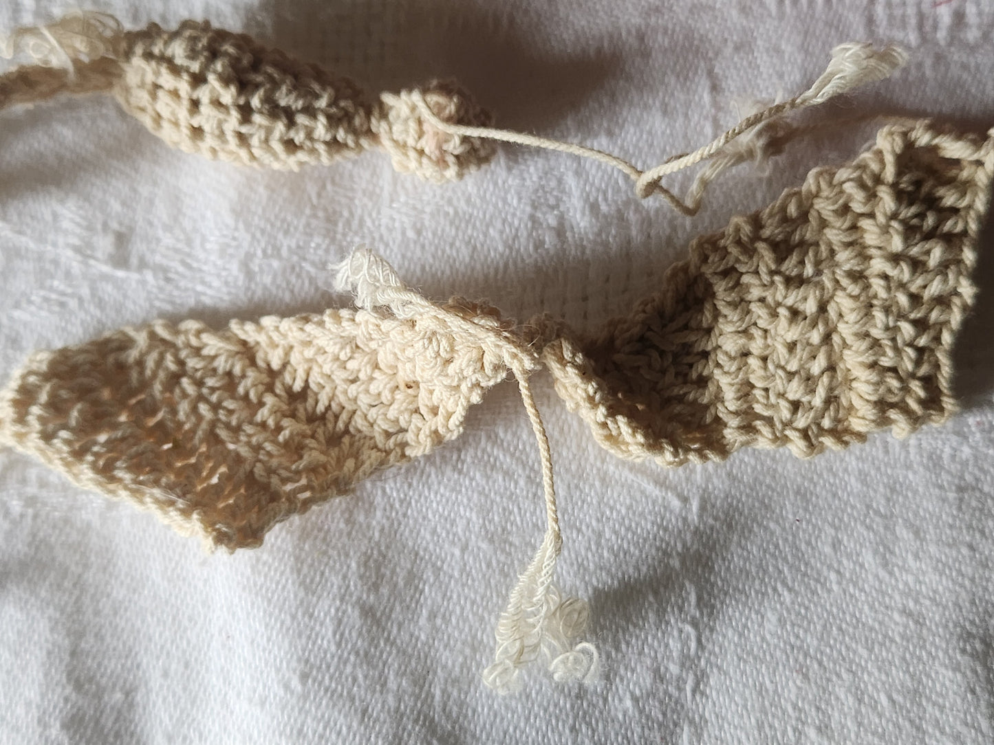 Ancien papillon au crochet à reconstituer application creation T7