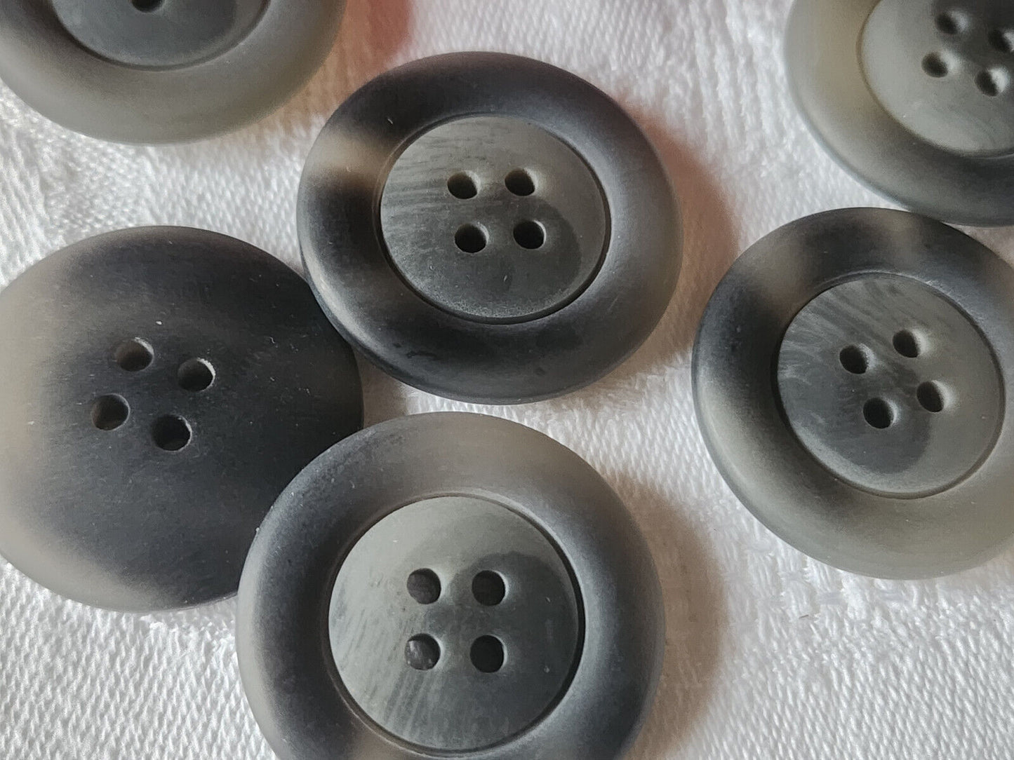 Lot 6 gros boutons vintage gris mat camaieu 3 cm trous ref 1218