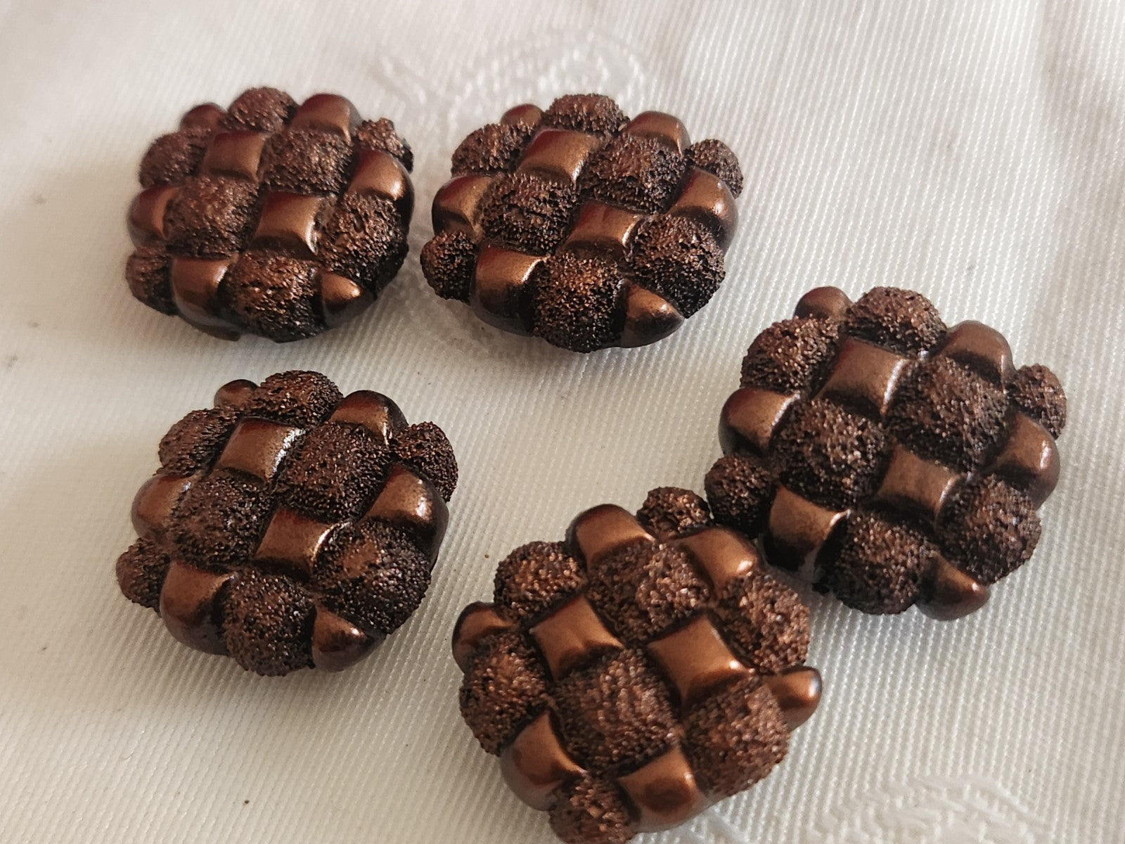 Lot 5 boutons vintage en résine carré marron pied 1,9 cm ou 19 mm ref 6350