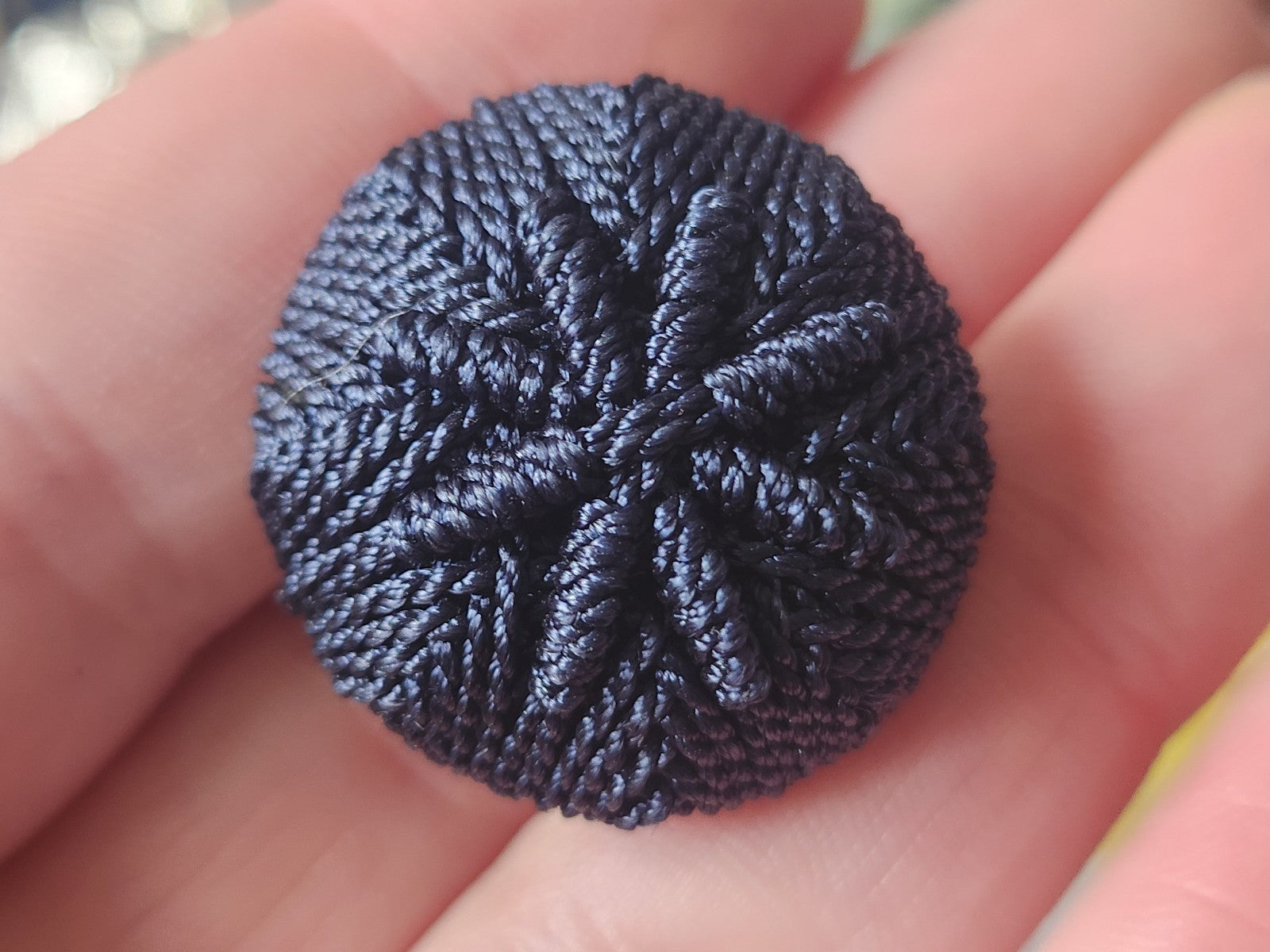 Ancien bouton en passementerie bleu fait main collection  2,6 sur 2,7 cm G16C