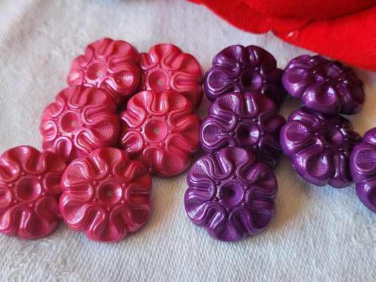 Lot 12 boutons forme fleur à strasser rose violet fond d'atelier 1,8 cm ref 2522