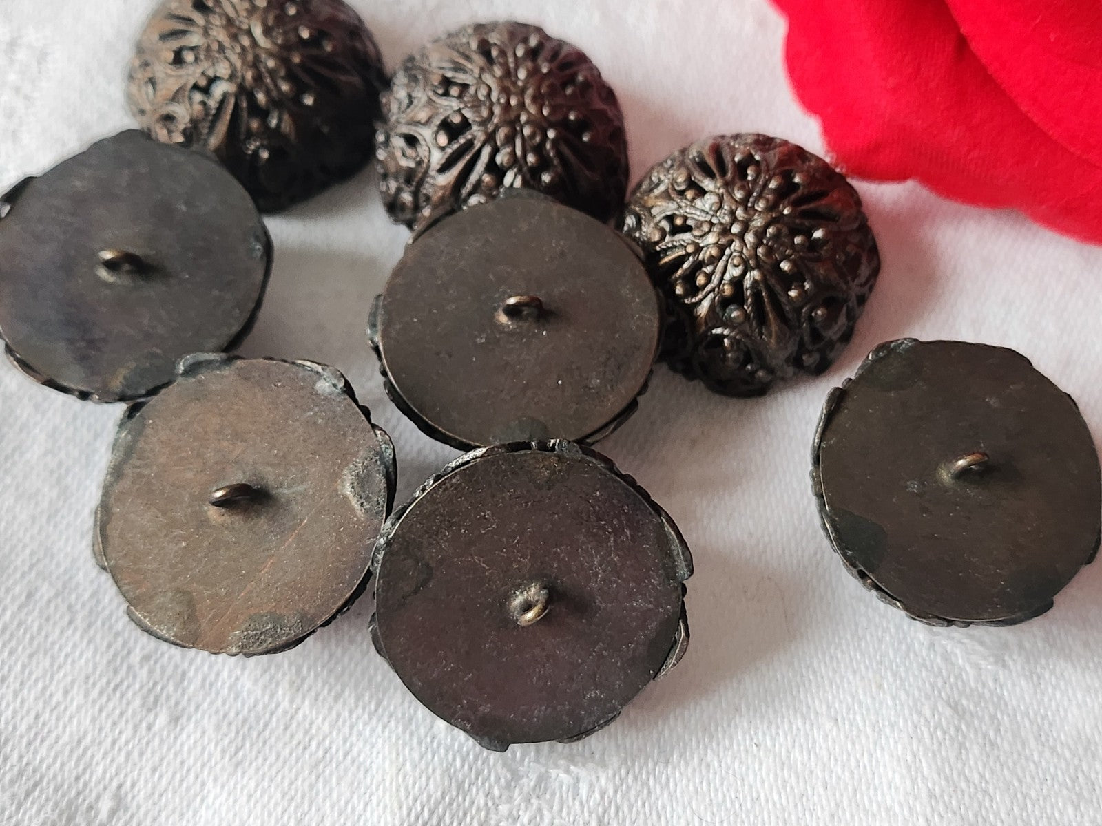 Lot 6 boutons vintage métal dentelle filigrame originaux main 2,3 cm ref 1543