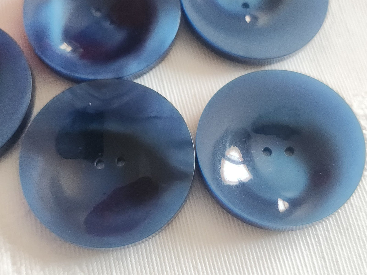 Lot 5 boutons vintage bleu à trous  2,7 cm gros  ref 6215