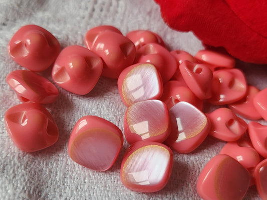Lot 15 mini  boutons vintage à pied jolis carré rose    1 cm ref 361