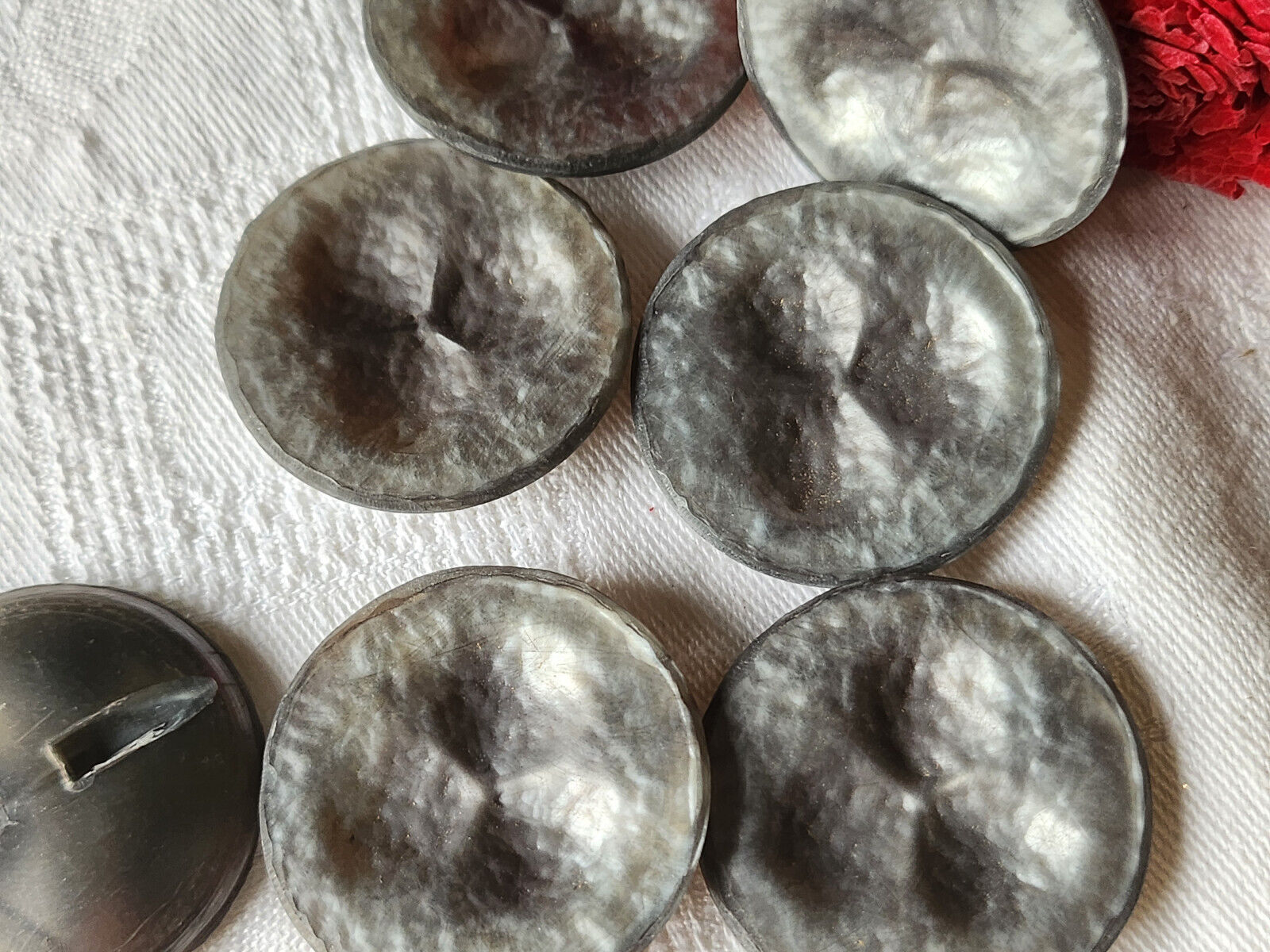 Lot 6 gros boutons vintage gris effet martelé  pied 3,3 cm manteaux ref 864