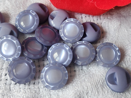 Lot  15 boutons vintage violet nacré lumineux travaillé pied 1,2 cm ref 5481