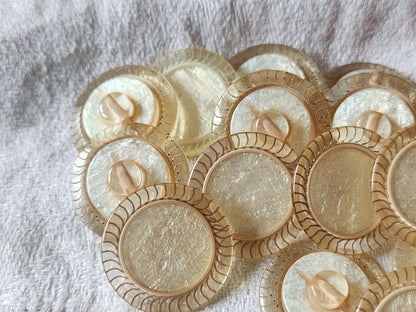 Lot 6 boutons vintage coeur créme satiné nacré pied 2,3 cm ref 2742