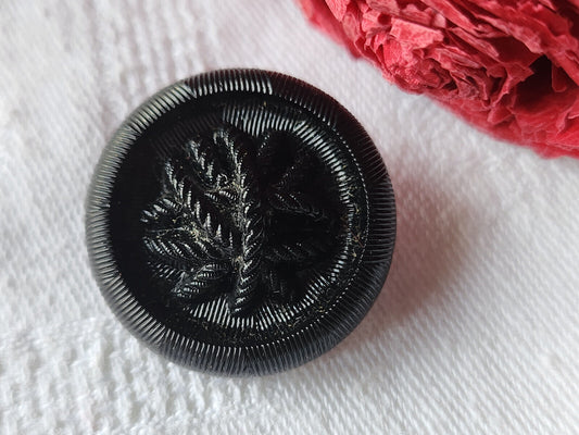 Gros bouton ancien en verre noir  2,6 cm D11O