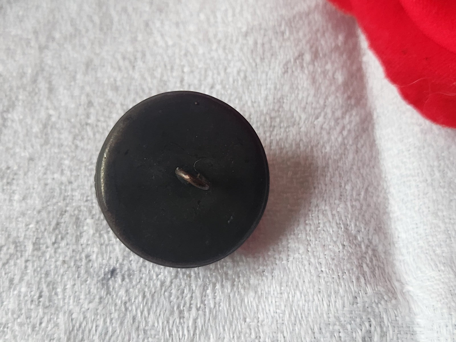 Gros bouton ancien en métal ajouré 2,3 cm   vintage ref 5868