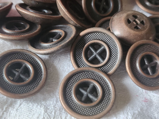 Lot 8 boutons vintage en métal cuivré à trous  2,2 cm ref 457