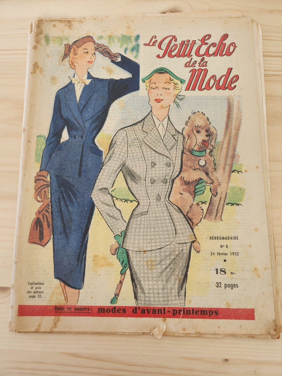 Le petit echo de la mode 1952 n°8 motif au crochet sur lainage  couvre théière