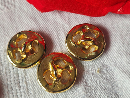 Trio boutons vintage en métal vert doré à pied 1,7 cm G17M