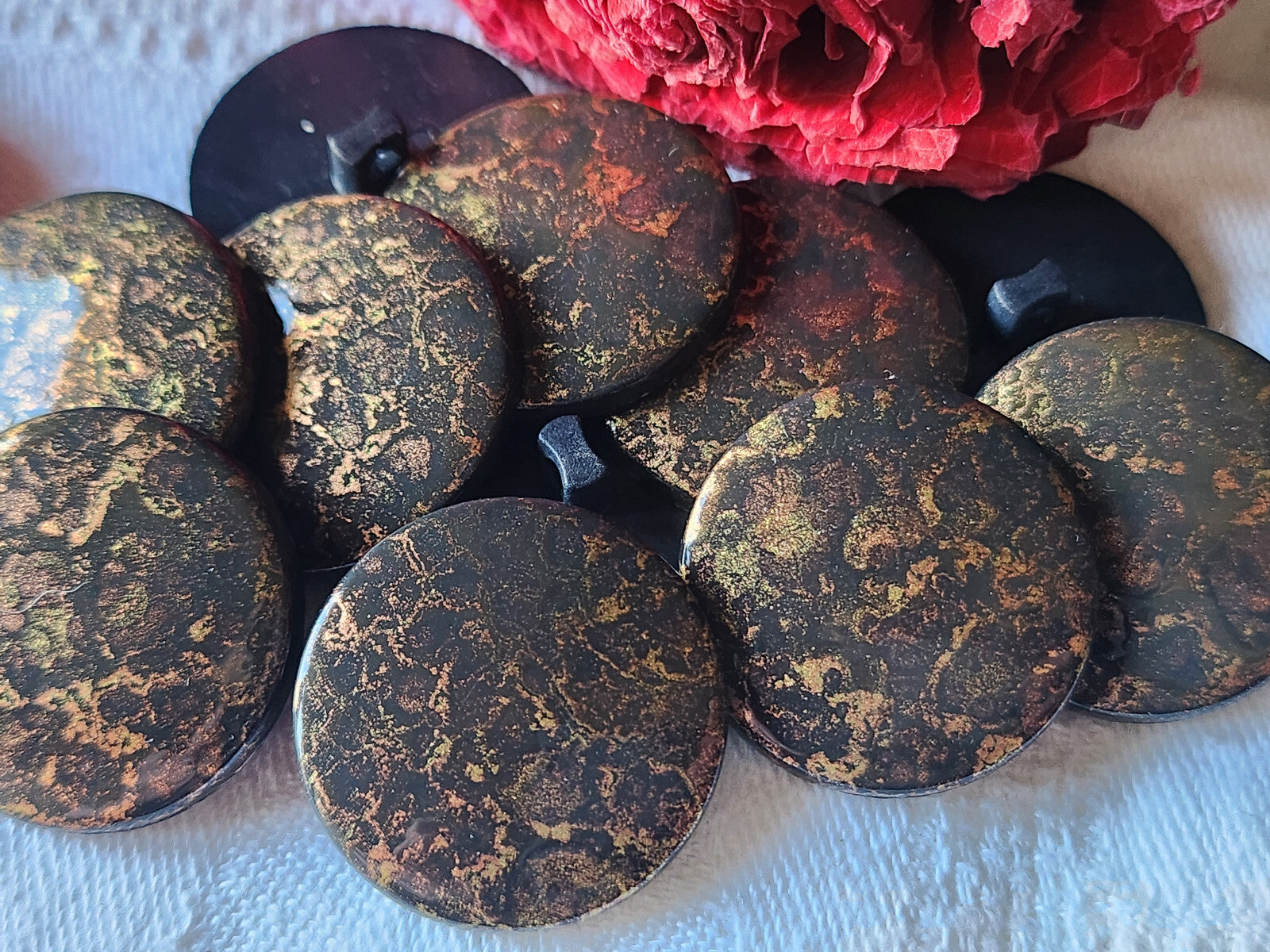 Lot 6 boutons vintage marron doré hyper léger à pied  2,5 cm ref 3544