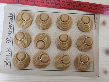 Lot 10 plaques de boutons anciens complétes n°1