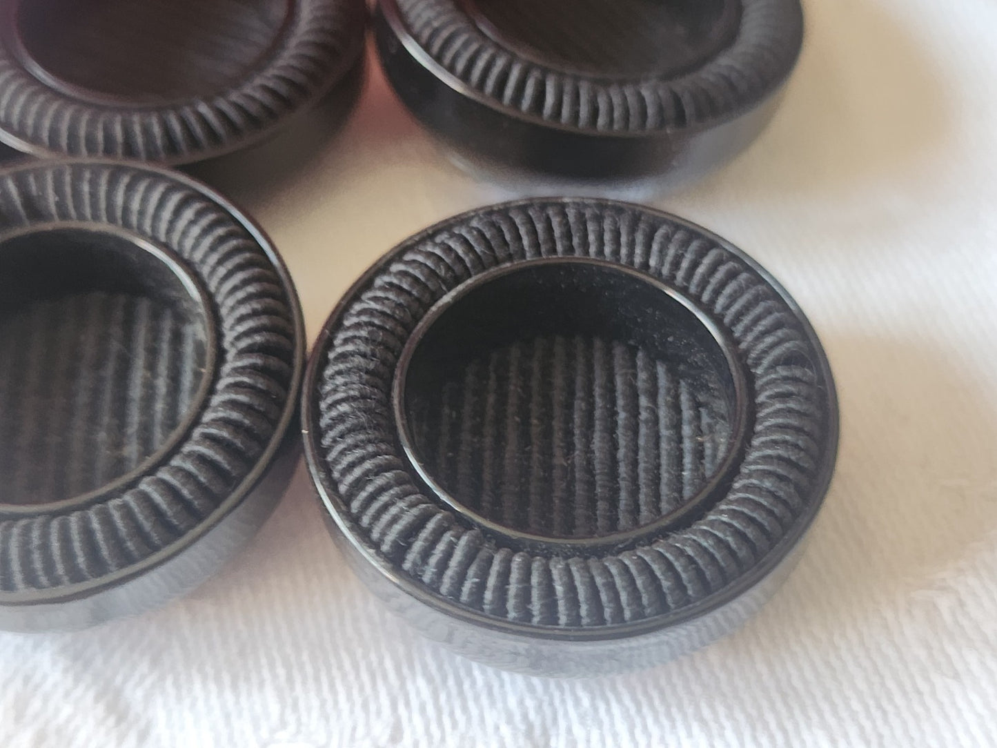lot 5 gros boutons vintage noir haut à pied 2,8 cm ref 1424