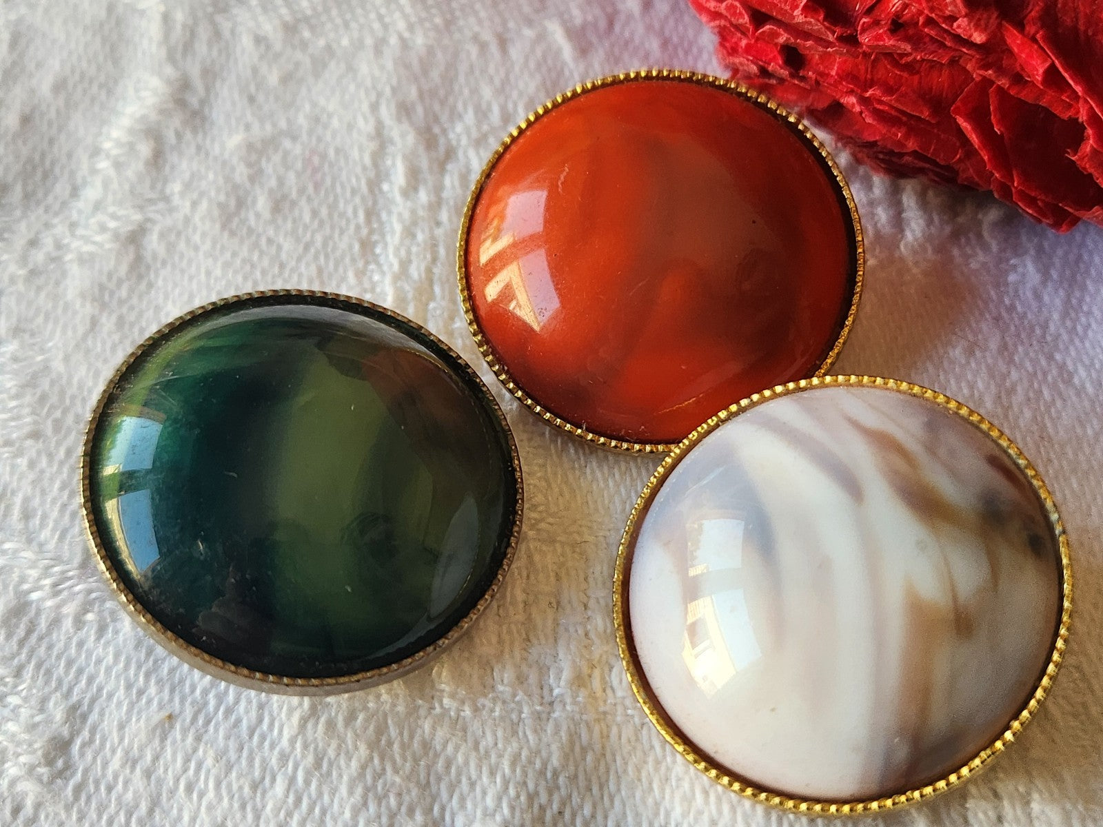 Trio boutons vintage metal coeur  moucheté 2,3 cm à pied G14H