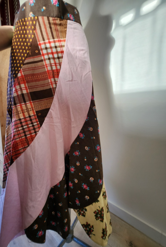 Ancien jupon vintage patchwork a terminer taille 34/36 à verifier B8