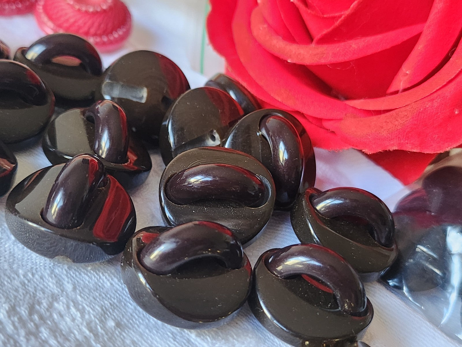 Lot  6 superbes boutons vintage marron à anse pied 2,2 cm ref 3918