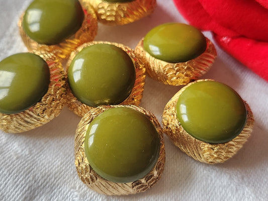 Lot 6 boutons vintage doré vert pied résine 2 cm ref 3016
