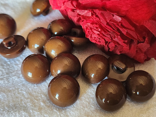 Lot 13 boutons vintage marron à pied demi sphere bombé 1,5 cm ref 3809