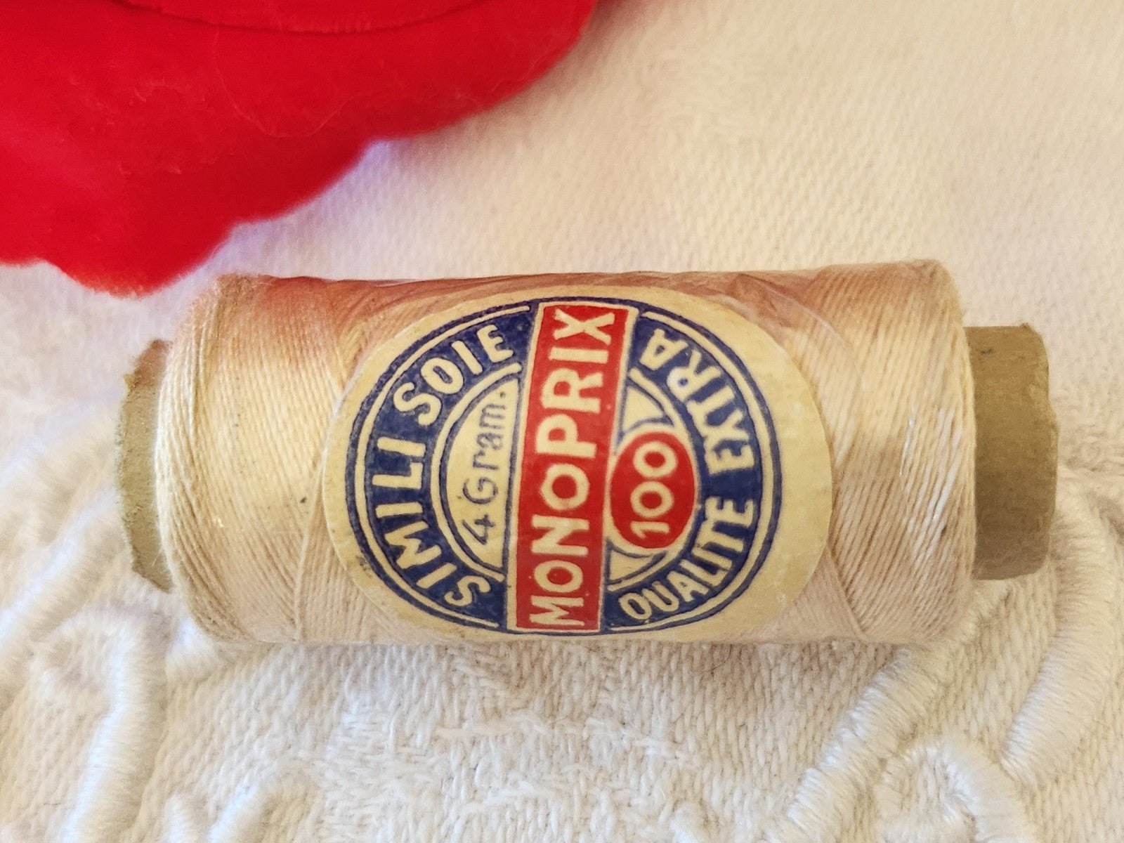 Petite bobine ancienne fil soie simili monoprix 100 qualité extra beige