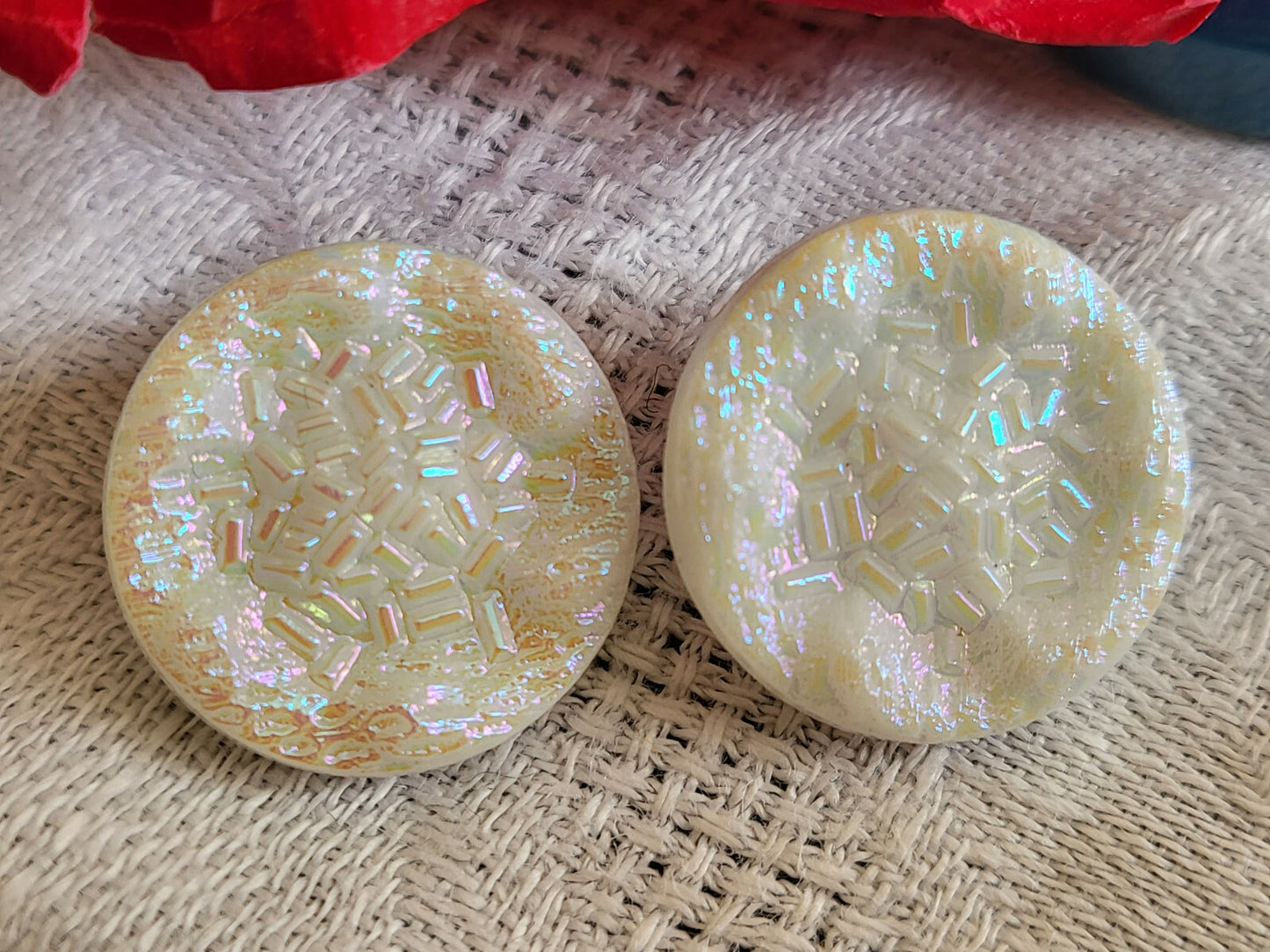 Duo boutons anciens en verre mordoré rose blanc  1,7 cm collection D14A