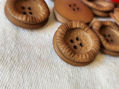 Lot 19 boutons vintage marron épais effet pneu 1,9 cm mat trous ref 1865