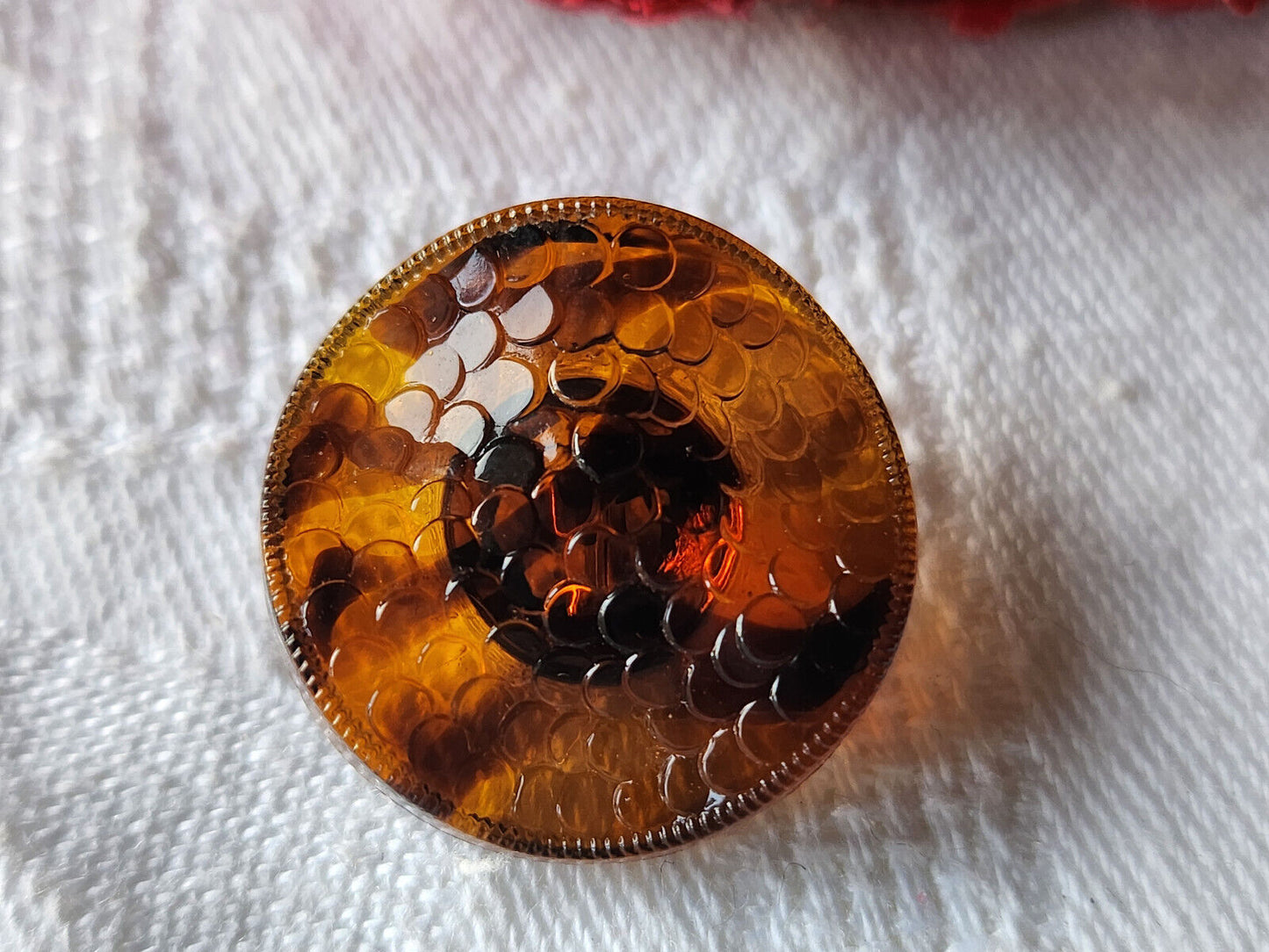 Bouton ancien en verre marron effet ecaille pied 2,2 cm D11D