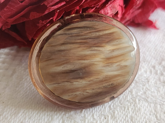 Original bouton vintage ovale cabochon en nacre oeil 2,4 sur 2,8 cm G8B