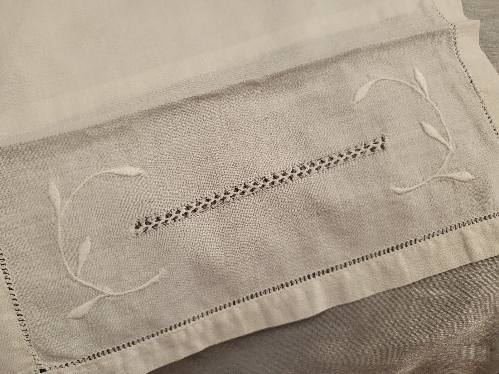 Duo portes serviettes anciens  pochette brodée fil tiré B6