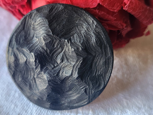 Enorme bouton vintage noir texturé à pied 3,8 cm ou  38 mm ref 5317