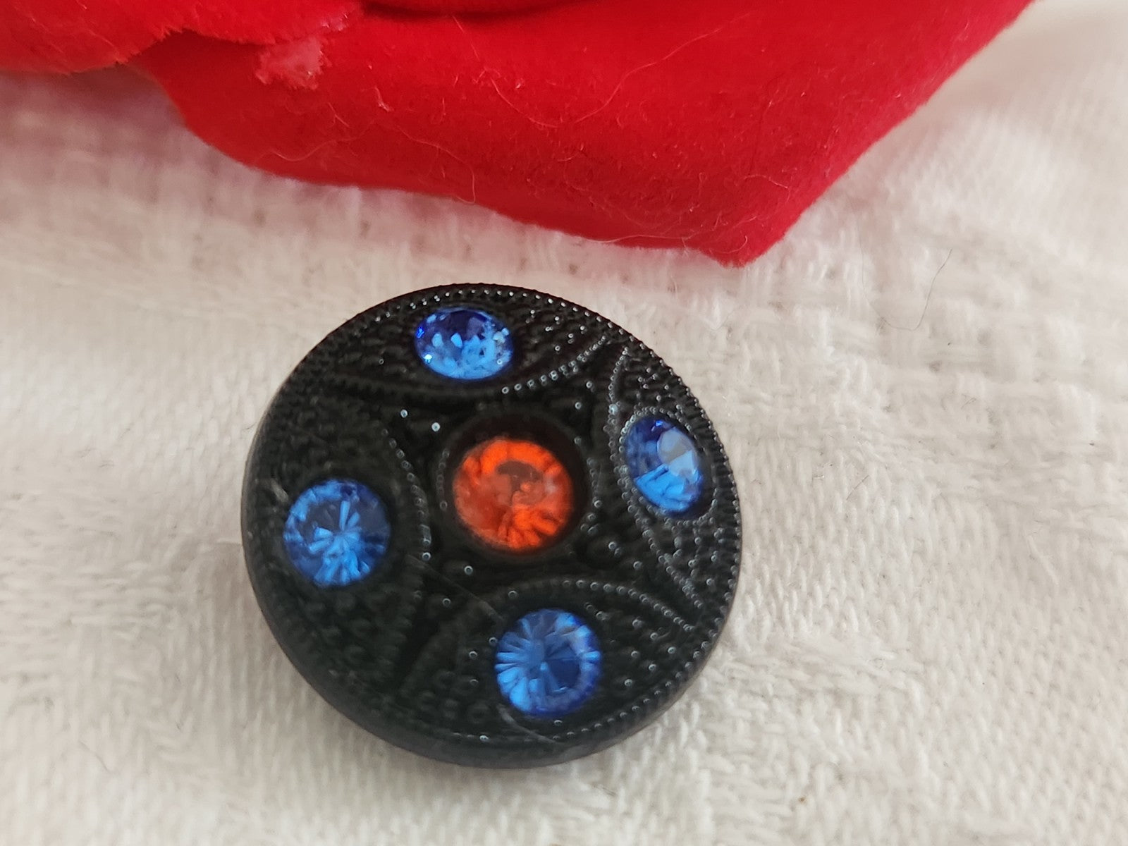 Bouton vintage en verre noir avec strass verre bleu orange 18 mm ou  1,8 cm G19G
